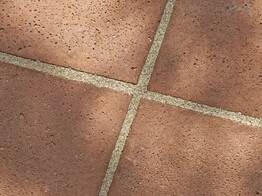 BETONTEGELS SCHELLEVIS MIDDELGROOT FORMAAT ROODBRUIN